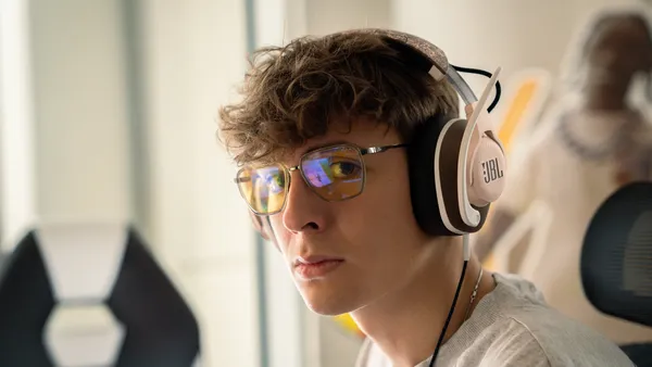 Image for Fortnite Brings CLIX Gaming Goggles to In-Game World